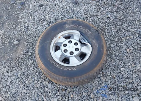 2002 Chevrolet Tahoe Lt из США, поврежденный, VIN 1GNEC13Z22R136990